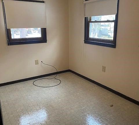 2nd image of 215 Haines Ave