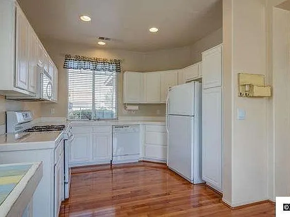 3785 Herons Landing Dr photo 1