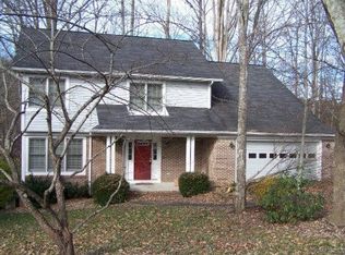 106 W Melbourne Rd, Oak Ridge, TN 37830