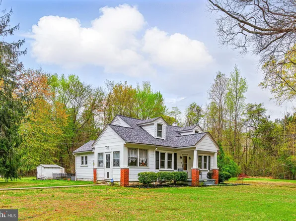 2371 Mathias Point Rd, King George, VA 22485