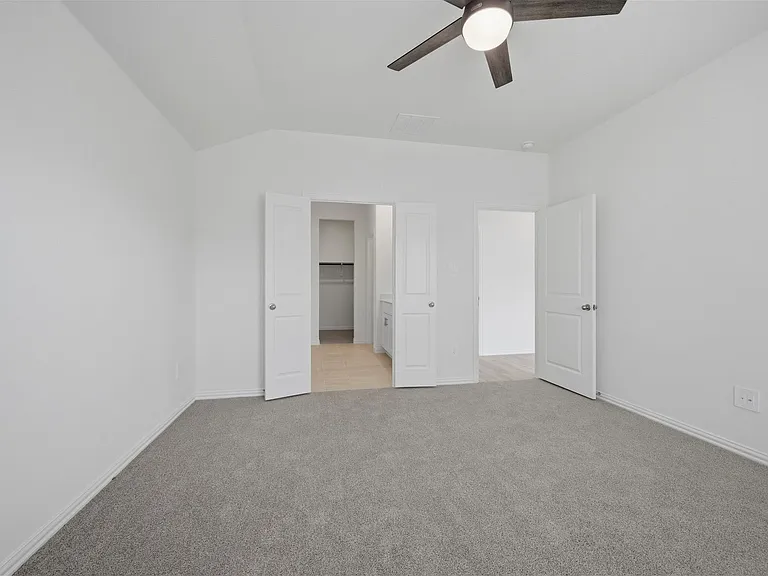 2222 Rannoch St — Photo 24