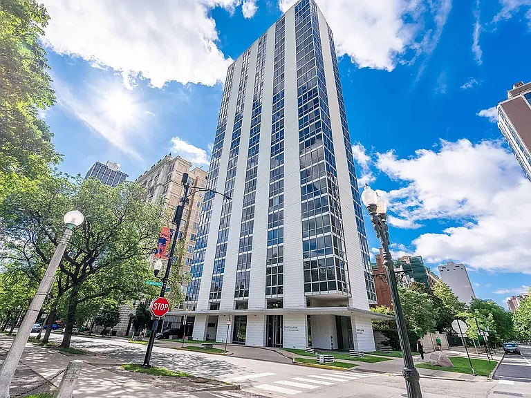 1555 N Dearborn Pkwy #7B — Photo 14