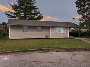 1340 S Willow Ln, Springfield, MO 65804