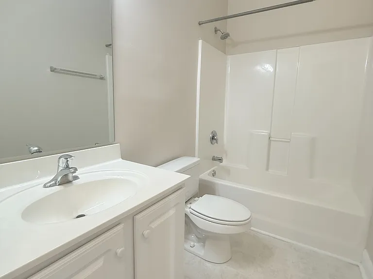 5034 Belleglen Ct #201 — Photo 10