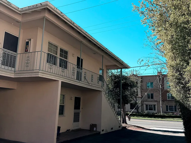 4210 Cahuenga Blvd #3 — Photo 10