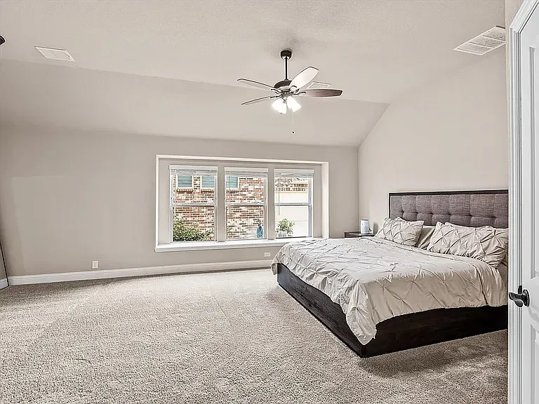 905 Sedona St — Photo 15