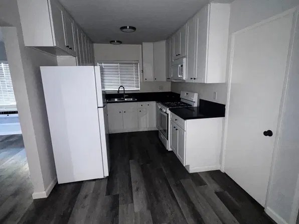 15470 Moorpark St, 15470 Moorpark St #5, Sherman Oaks, CA 91403