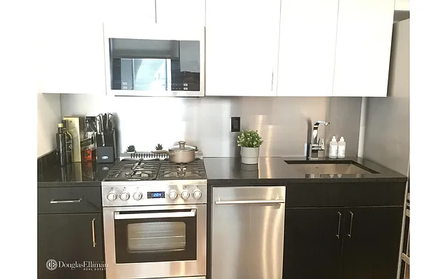 Rented by Douglas Elliman | media 17