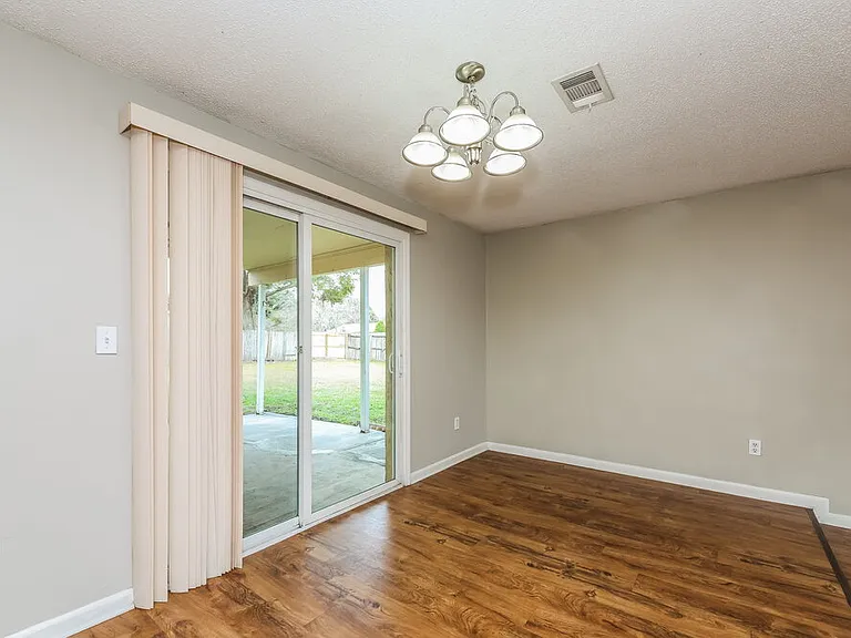 2819 Kiowa Ave — Photo 6