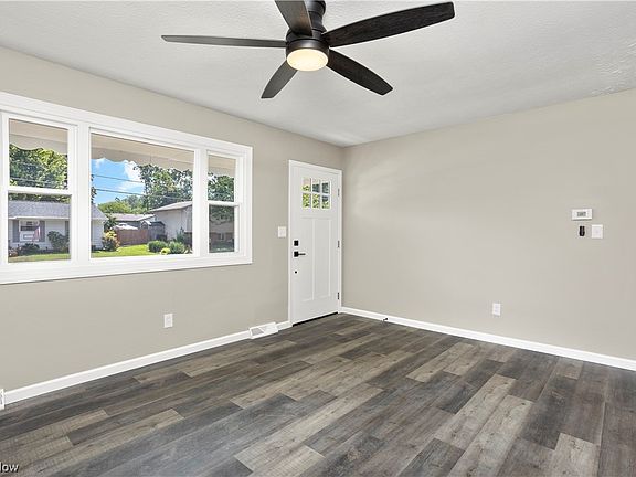 4th image of 1210 Sanford St