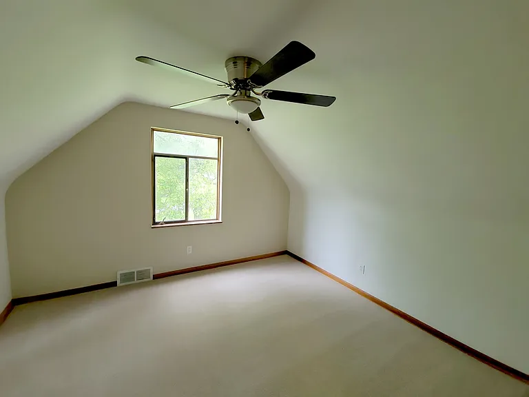 Upstairs bed 3