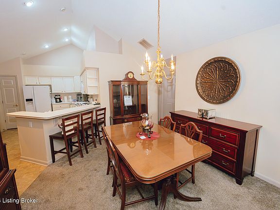 3rd image of 8037 Saint Andrews Village Dr
