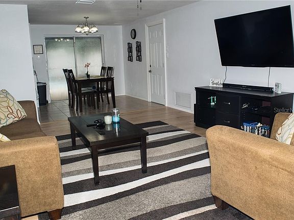 5th image of 1706 Stone Creek Dr