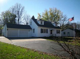 29 Ronnie Ln, North Chili, NY 14514