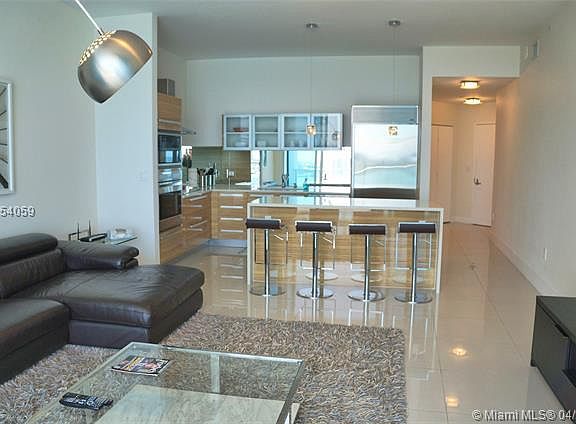 2nd image of 2020 N Bayshore Dr #10