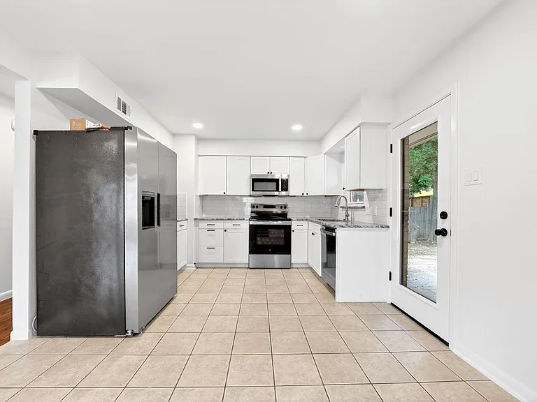 2632 Materhorn Dr — Photo 5