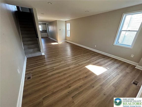 3rd image of 626 N Reading Ave