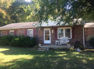 210 Fairfield Rd, Bethpage, TN 37022