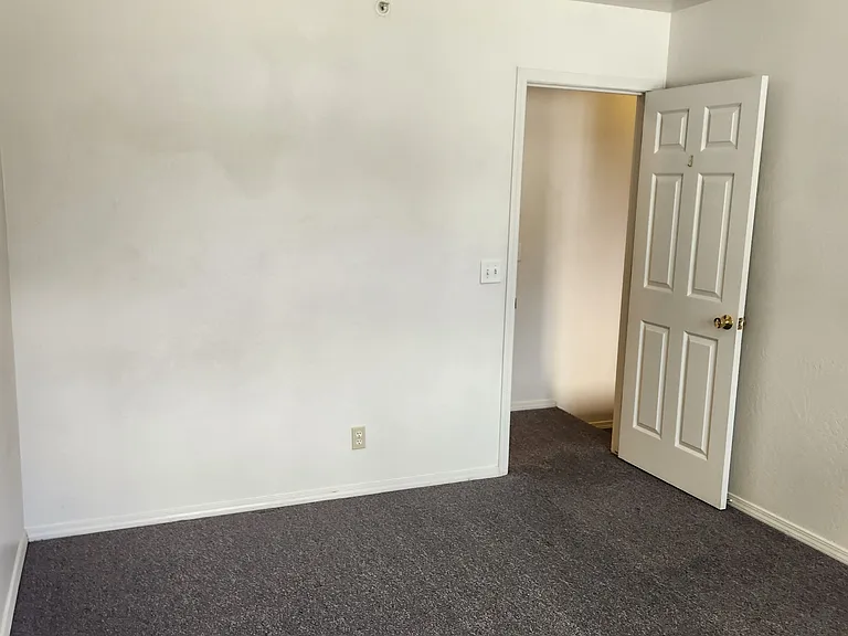 101 W Cedar Ave #2 — Photo 17