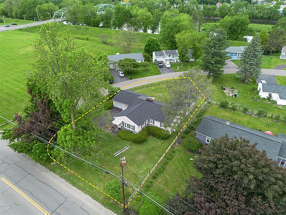 2nd image of 133 Vestal Rd