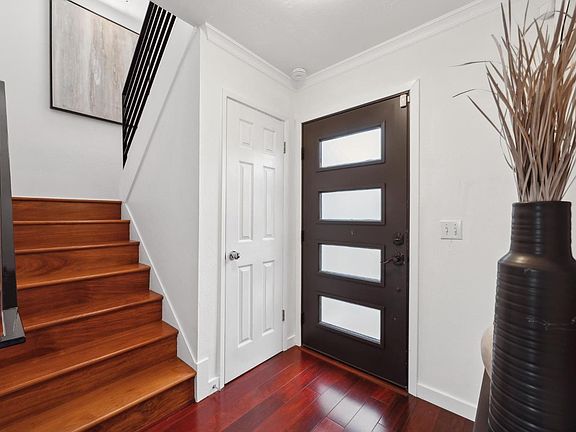 5th image of 4 Coleridge Drive