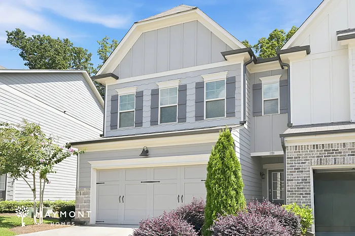 3 bed, 2.5 bath, 2044 sqft, $2,295 — Photo 4