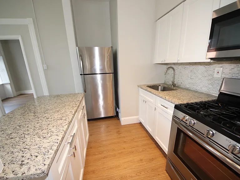 1402 Eutaw Pl #4 — Photo 3