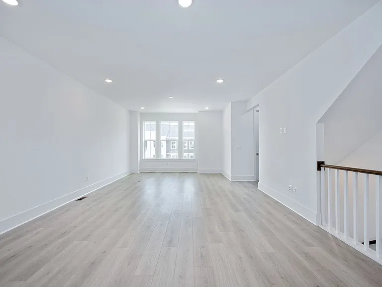 9207 Forkleaf Oak Dr — Photo 19
