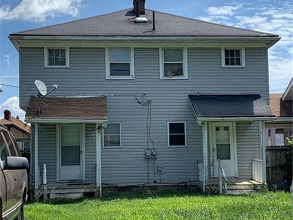 3rd image of 1823 Ravenwood Ave