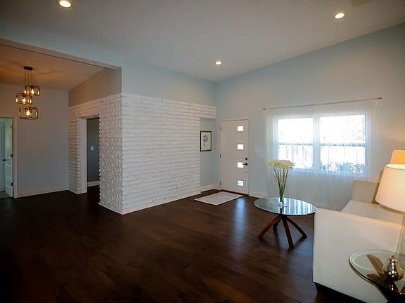 4th image of 2900 Alberca Way S