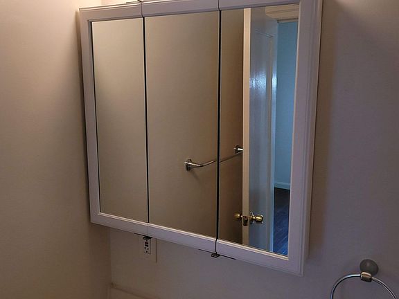 5th image of 482 E 16th Ave APT 2