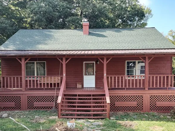 103 E Mountain St, Greenup, IL 62428