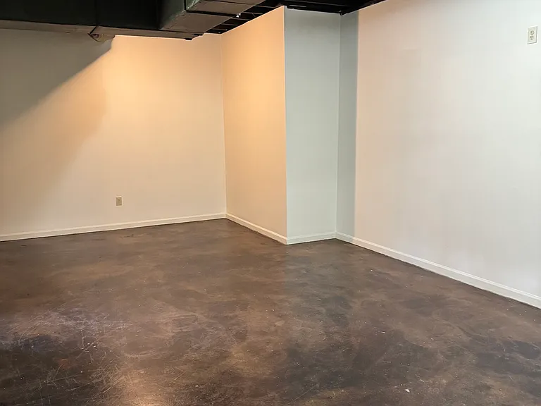 6121 Clubhouse Dr — Photo 46
