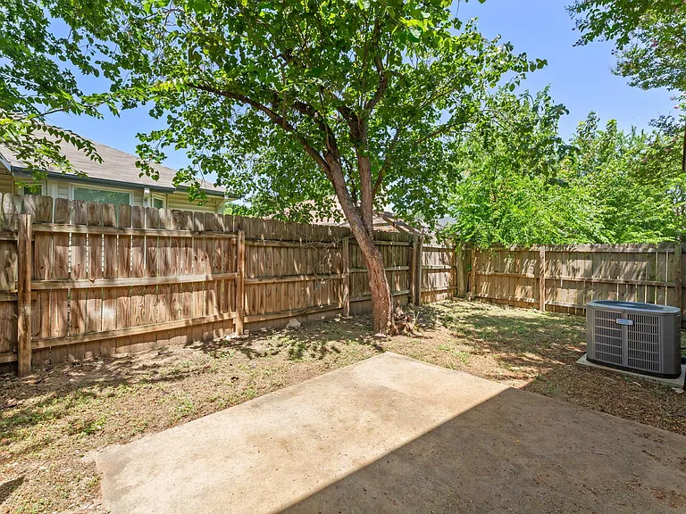 2302 Fuzz Fairway #B — Photo 30