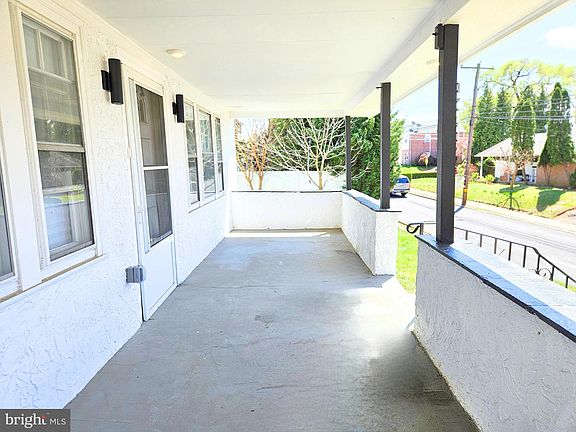 5th image of 535 Ashland Ave