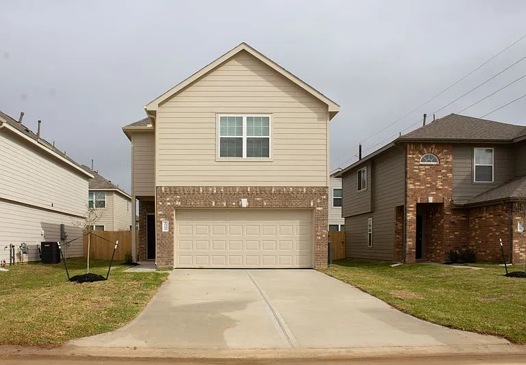 18606 Tarlo River Trl — Photo 1