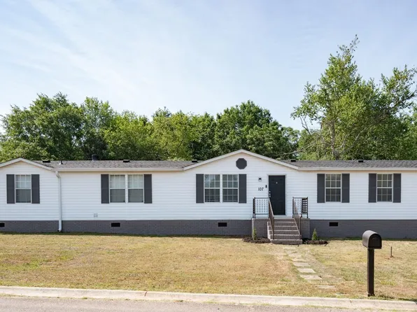 107 Floral Wood Way, Pelzer, SC 29669