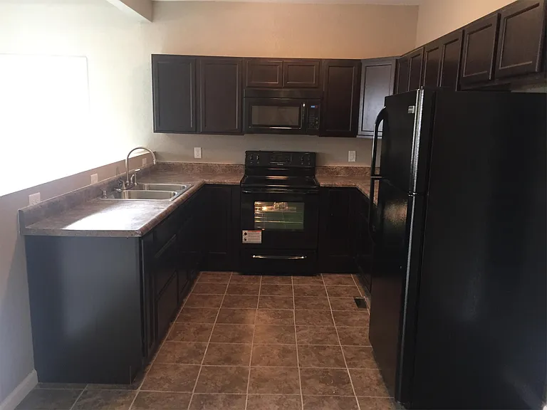1255 1/2 S Main St #1 — Photo 7