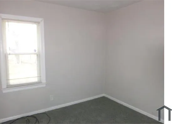 20445 Tracey St — Photo 13