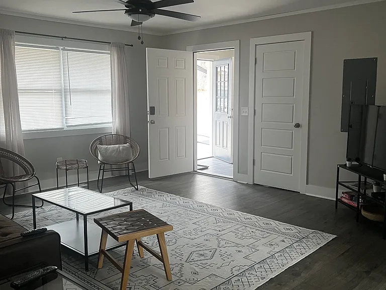 503 Longleaf Rd #1B — Photo 3