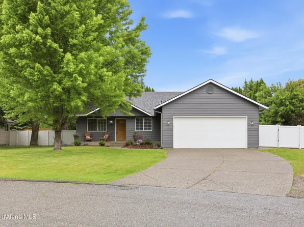 699 E Cloverleaf Dr, Hayden Lake, ID 83835