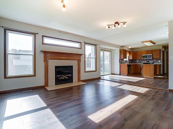 5th image of 187 Gala Ave