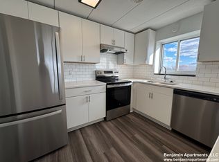 51 Hill Rd APT 605, Belmont, MA 02478