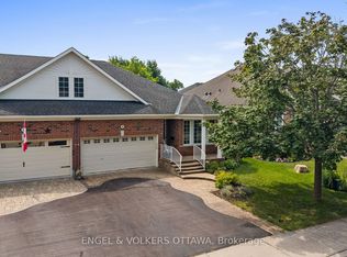 205 Cairnsmore Cir, Ottawa, ON K2J0G4