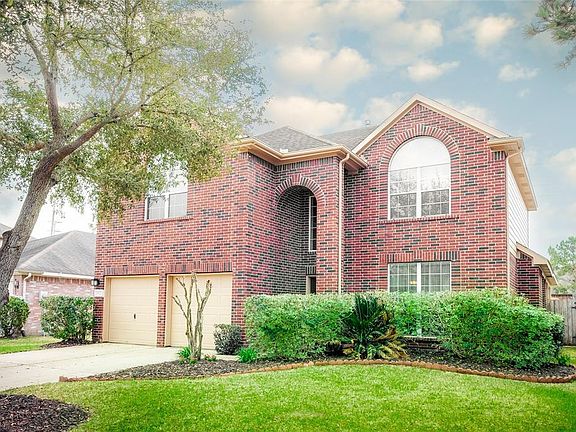 3rd image of 2827 Falcon Knoll Ln