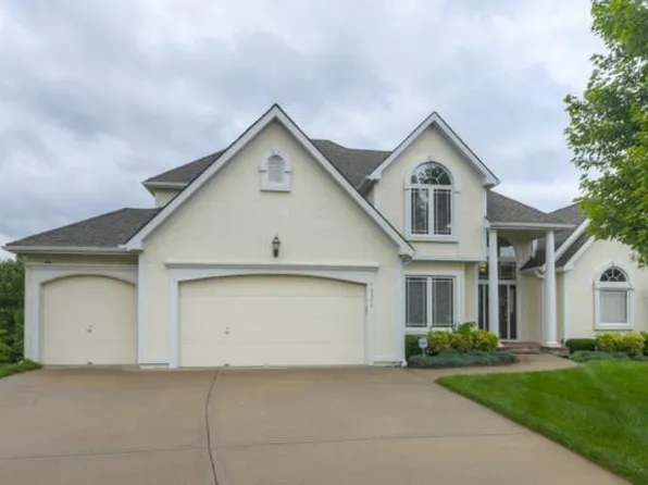 14304 England St, Overland Park, KS 66221