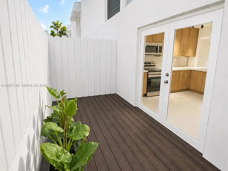1220 Euclid Ave #2 — Photo 12