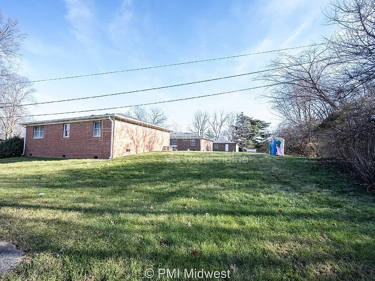 5843 Woodside Dr — Photo 22
