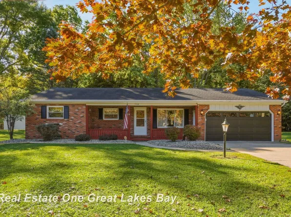 5716 Baker Rd, Bridgeport, MI 48722