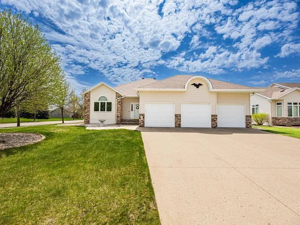 545 43rd Ave S, Moorhead, MN 56560